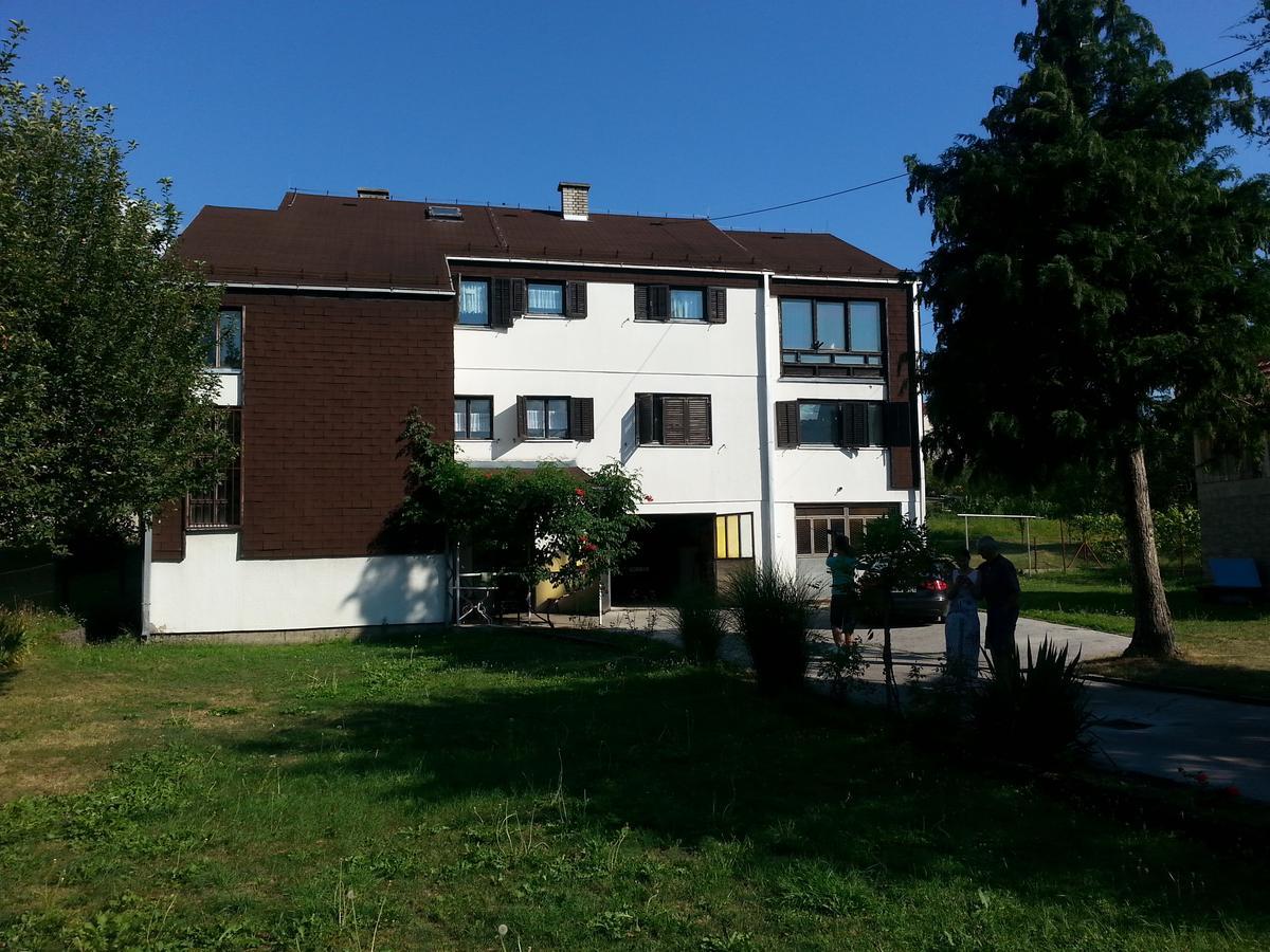 Guesthouse Trikic Drvar Buitenkant foto