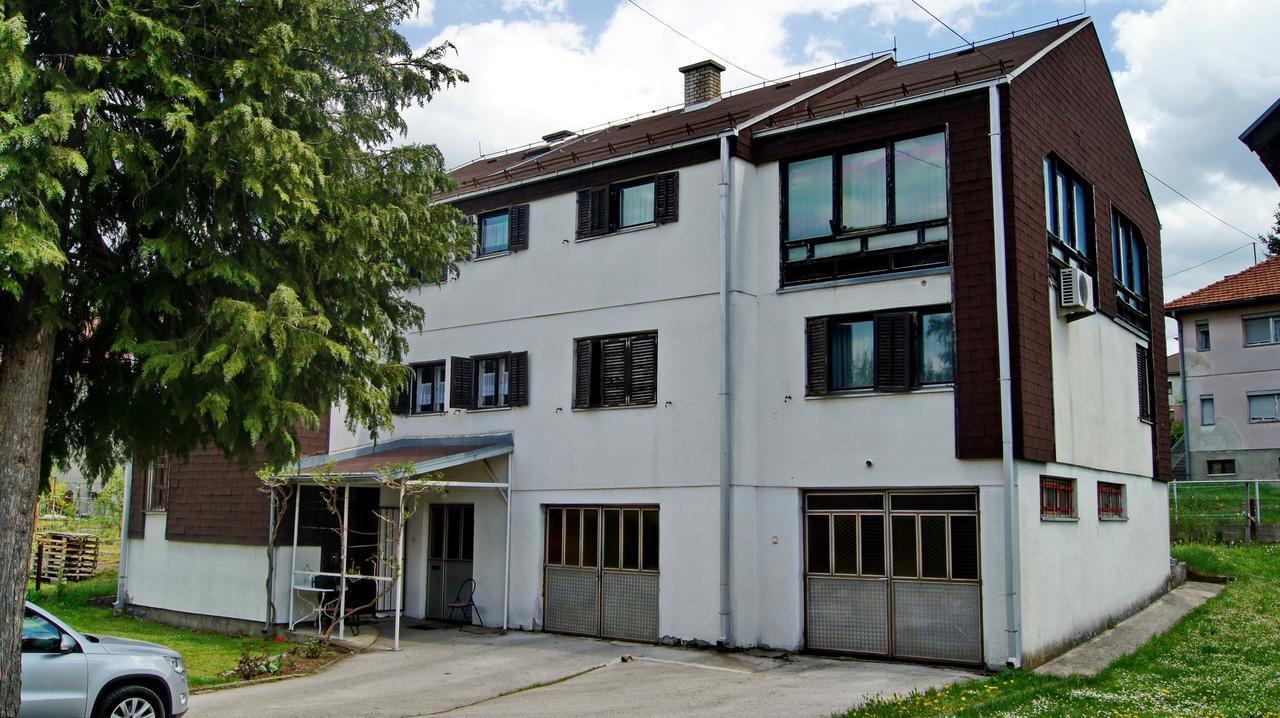 Guesthouse Trikic Drvar Buitenkant foto